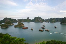 Puur Vietnam reis Halong Bay uitzicht Puur Vietnam reis Halong Bay uitzicht