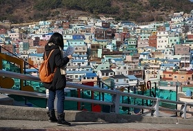 Zuid Korea, Busan, Gamcheon Village Zuid Korea, Jeju Cheonjiyeon Waterfall
